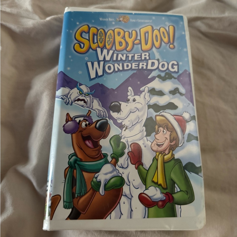 Warner Bros. Scooby-Doo Winter Wonder Dog VHS - Blue and White